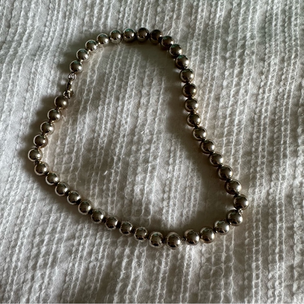 SET Tiffany’s Hardware Bead Necklace and Bracelet - Picture 5 of 8